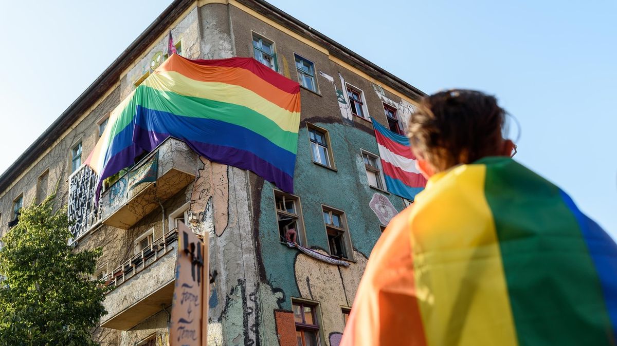 Berlínský LGBT klub nechce ubytovnu migrantů přes ulici, bojí se útoků muslimů